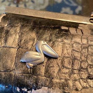 Mignon’s adorable Pelican for the Nola gal